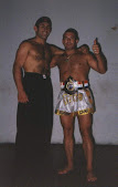 Archive : deux combattants avant un combat de boxe thaï