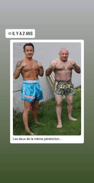 Deux générations de combattants de Muay Thaï