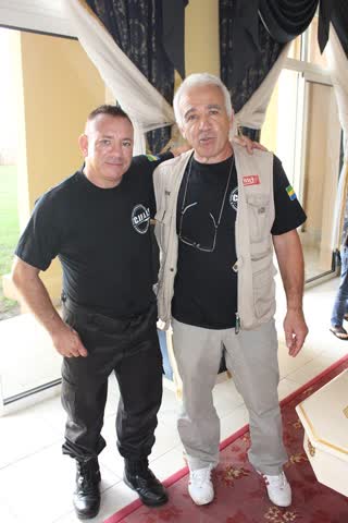 Olivier Marion et un maître d'arts martiaux lors d'une rencontre officielle